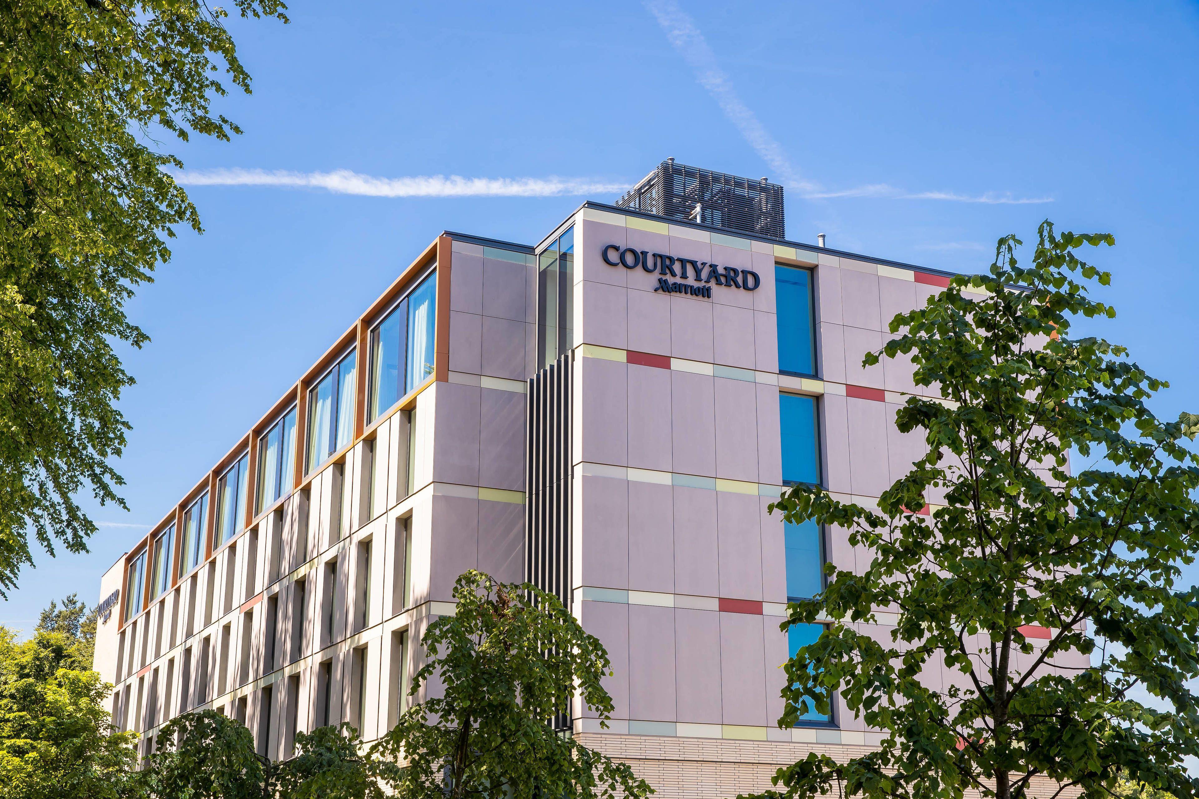 Courtyard By Marriott Edinburgh West — Photos 1